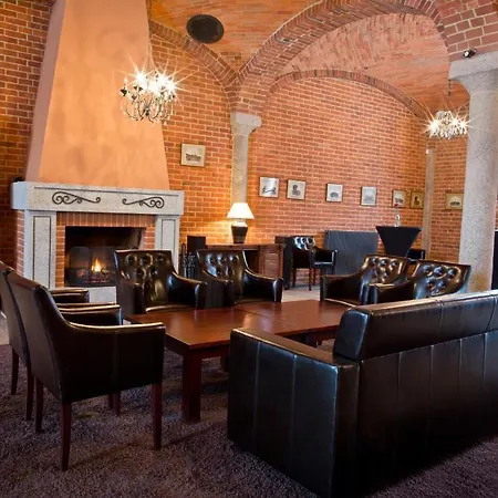 Hotel Zamek Topacz 4*