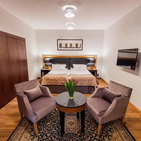 Zamek Topacz Hotel Wysoka (Wroclaw)